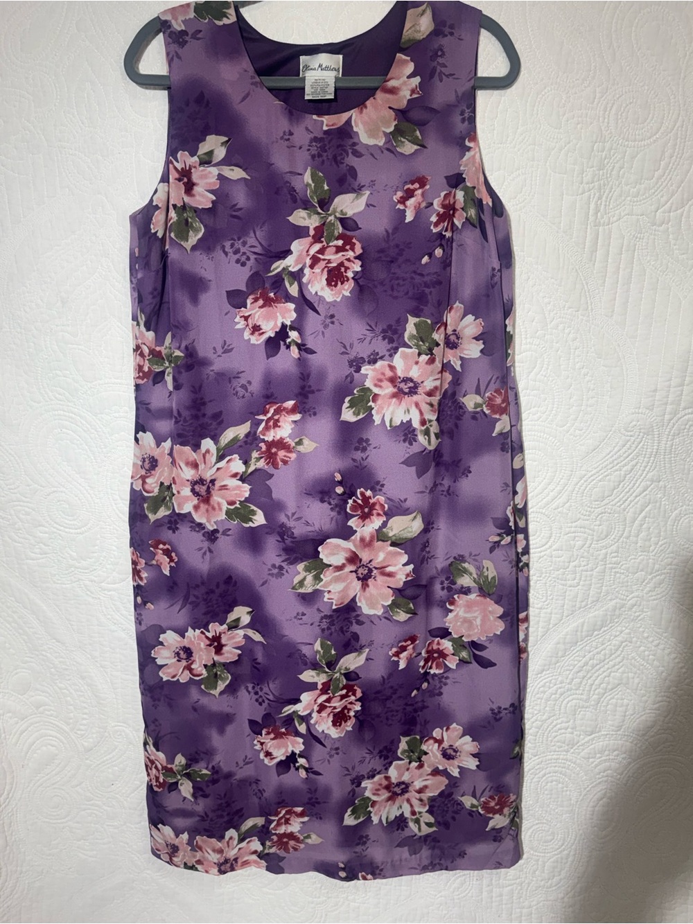 Olivia Matthews Vintage Purple Floral Sleeveless Shift Dress
Size 16P